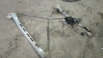 Peugeot 206 sol ön cam krikosu otomatik