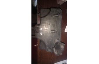 Peugeot 207 1.6 HDI hava filtre kutusu