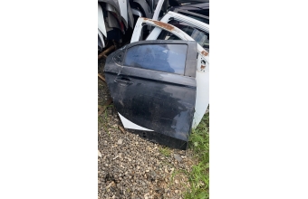Peugeot 301 sağ arka kapı