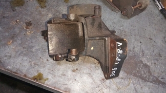 Peugeot 306 1.8 8v direksiyon pompa ayağı braket