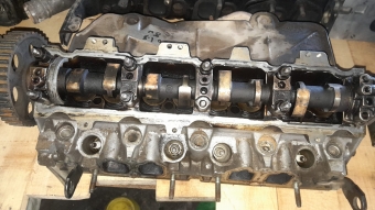 Peugeot 306 1.8 8v silindir kapak