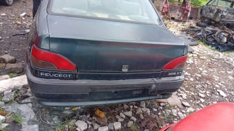 Peugeot 306 bagaj kapağı sedan