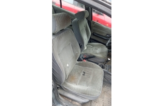 Peugeot 306 ön koltuklar