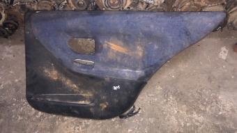 Peugeot 306 sağ arka kapı döşemesi 2500 tl