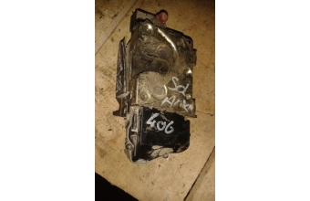 peugeot 406 hatasız sol arka kapı kilidi.