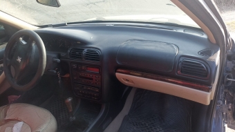 Peugeot 406 torpido dolu