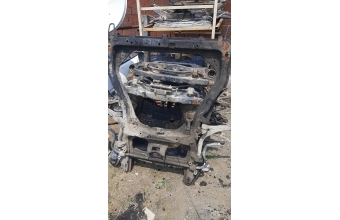 peugeot 607 çıkma motor traversi beşik