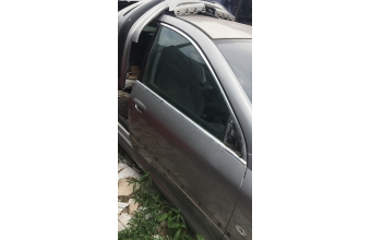 peugeot 607 çıkma orjinal sağ ön dolu kapı
