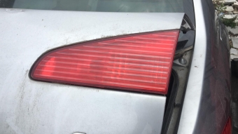 peugeot 607 çıkma sağ iç stop lambası