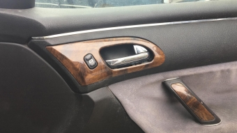 peugeot 607 çıkma sağ ön kapı kolçağı