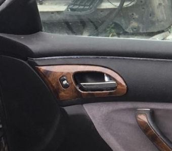 peugeot 607 çıkma sağ ön kapı kolçağı