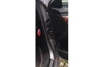 peugeot 607 çıkma sağ ön kapı menteşesi