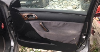 peugeot 607 sökme sağ ön kapı döşemesi