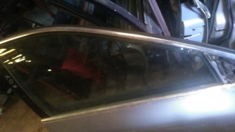 peugeot 607çıkma sağ ön kapı camı