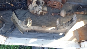 Peugeot j9 motor ön traversi