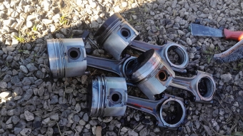 Peugeot Partner 1.9 piston kolları