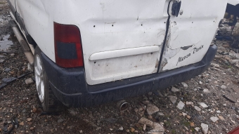 peugeot partner 1.9d çıkma arka tampon