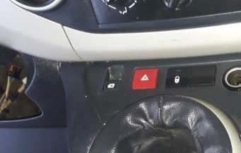 peugeot partner çıkma dörtlü düğme flaşör