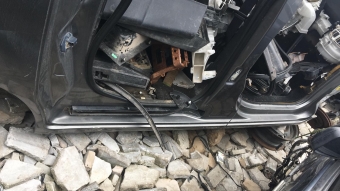 peugeot partner kesme sağ marşbiyel