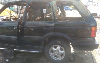 range rover 4.6 çıkma sol arka çamurluk