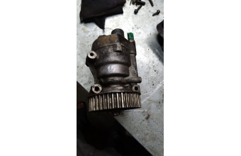 Renault 1.5 Mazot Pompası