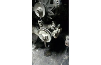 Renault 19 1.6 karbüratörlü direksiyon pompasi