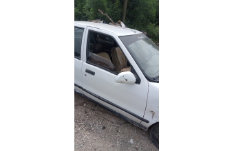 Renault 19 sağ ön kapı beyaz