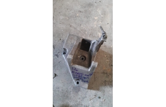 Renault 19,clio 1.4 enerji motor direksiyon pompasi braket