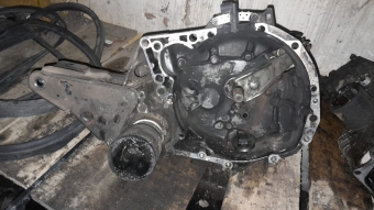 Renault 19,megane 1 1.6 8v sanziman orjinal parça
