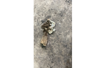 Renault 9 sağ arka kapı kilidi