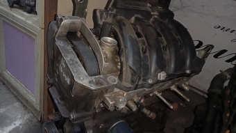 Renault Clio 2 1.6 16v silindir kapak eksantrik kapak dolu