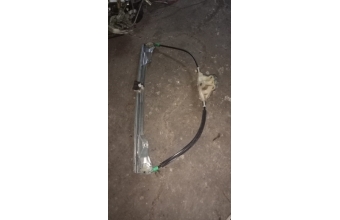 Renault Clio 2 sağ ön cam krikosu manuel
