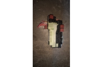 Renault Clio 2 sigorta kutusu badi