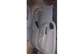 Renault kango sağ kapı döşemesi 2500 tl