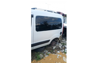 Renault Kango sol arka camurluk