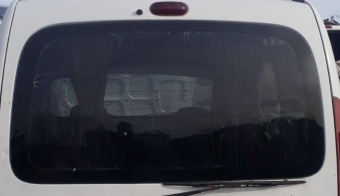 renault kangoo 1.9 tek sürgü çıkma bagaj camı