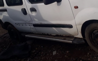 renault kangoo 1.9 tek sürgü çıkma sağ marşbiyel