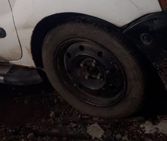 renault kangoo 1.9 tek sürgü çıkma sağ ön jant lastik