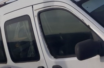 renault kangoo 1.9 tek sürgü çıkma sağ takım kapı camı