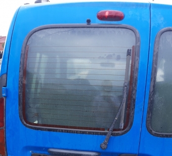 renault kangoo çıkma bagaj camı