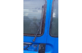 renault kangoo çıkma bagaj silecek kolu
