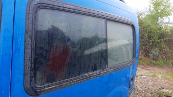 renault kangoo çıkma sol arka sürgü cam