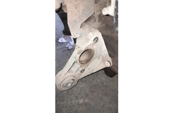 Renault laguna 1 2.0 16v n7Q sag akis bağlantı braket