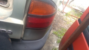 renault laguna 1 çıkma sağ dış stop lambası