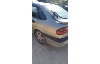 Renault Laguna 1 sol arka camurluk kesme