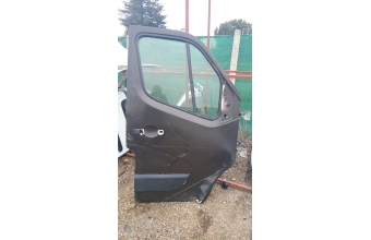 Renault Master 3 sağ ön kapı ufak hasarlı