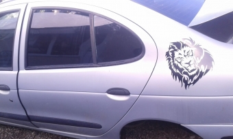 renault megane 1 çıkma sol arka kapı dolu