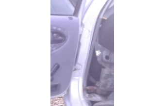 renault megane 1 çıkma sol arka kapı menteşesi