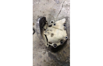 Renault megane 1 clio motor kulağı