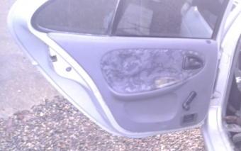 renault megane 1 sökme sol arka kapı döşemesi